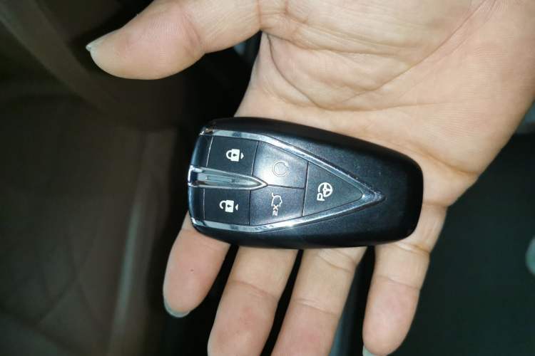 Used Changan UNI-Z New Energy 2024 Blue Whale Smart Electric iDD 125km Excellence Model
