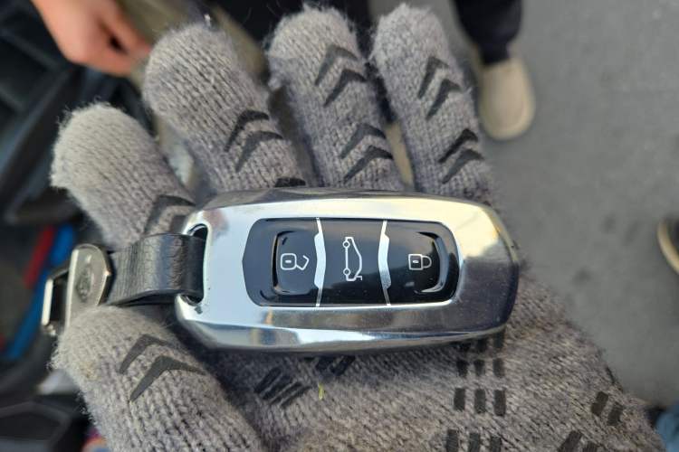 Used Geely Auto Emgrand GS 2017 Elegant Edition 1.3T Automatic Smart Connectivity Model
