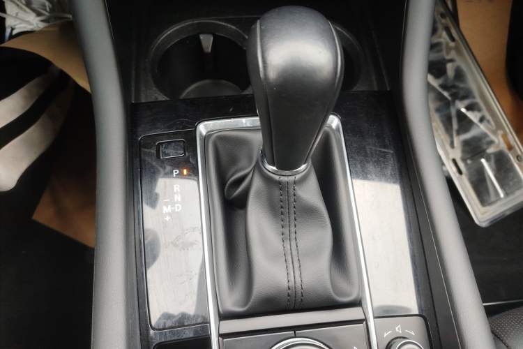 Used Mazda Mazda 3 Axela 2021 2.0L Automatic ZhiZun Edition