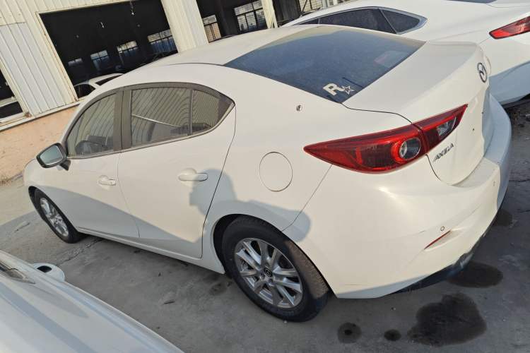 Used Mazda Mazda 3 Axela 2019 Cloud-Controlled Sedan 1.5L Automatic Luxury Model China VI Standard
