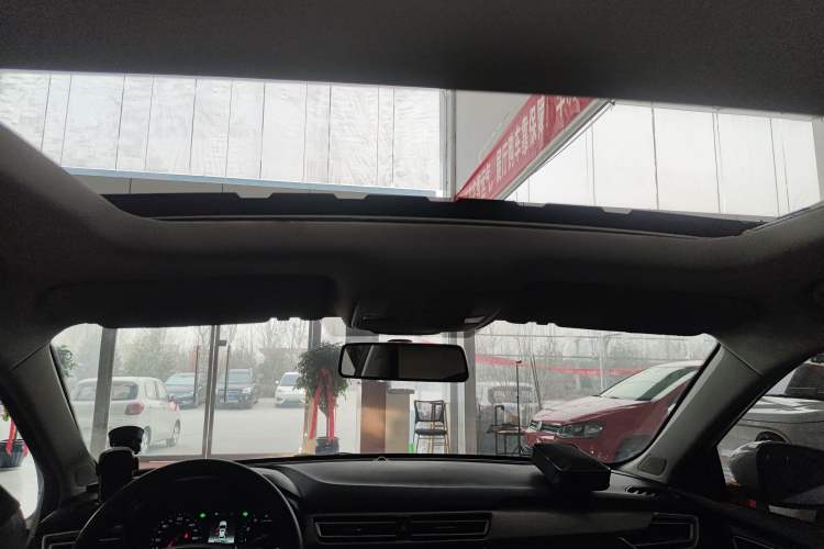 Used Roewe i5 2020 1.5L Automatic 4G Connected Linghao Edition
