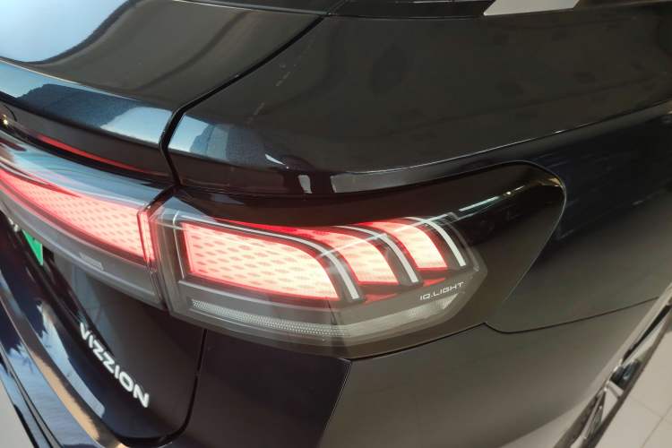 Used Volkswagen ID.7 VIZZION 2024 AIR model
