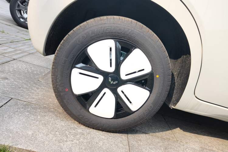 Used Wuling Hongguang MINIEV 2025 Four-Door Version Advanced Edition