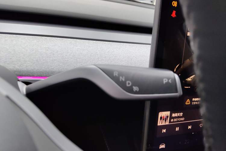 Used Tesla Model Y 2023 Rear-Wheel-Drive Version
