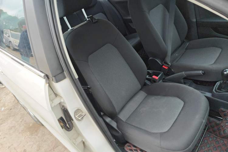 Used Volkswagen Jetta 2017 1.5L Manual Fashion Edition