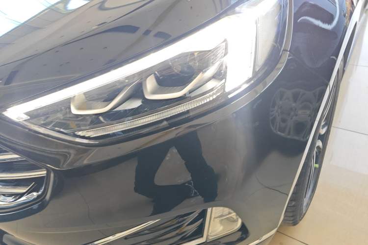 Used Ford Edge 2020 EcoBoost 245 Two-Wheel Drive Titanium 7-Seater
