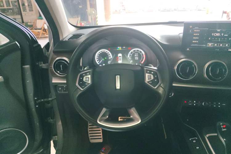 Used Wey VV6 2018 2.0T Two-Wheel-Drive Ultra-Luxury Version China V Standard
