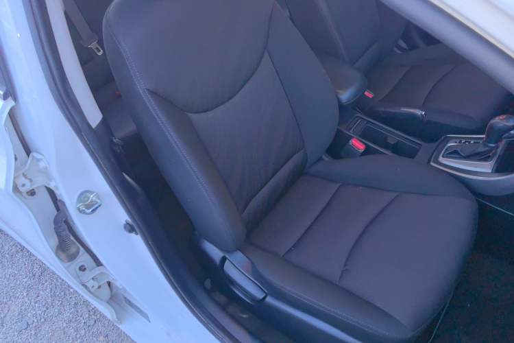 Used Hyundai Elantra 2016 1.6L Automatic Smart Version
