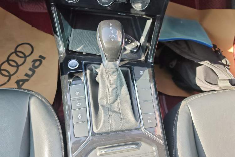 Used Volkswagen Passat 2019 330TSI Elite Edition China VI
