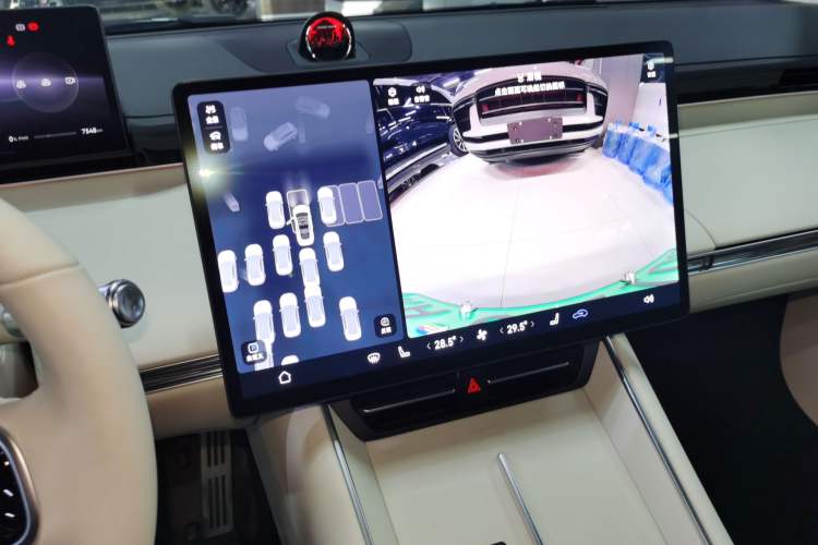 Used Hima Luxeed S7 2025 855 km Max