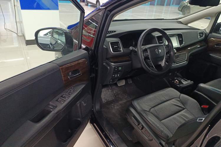 Used Honda Odyssey 2017 2.4L Supreme Edition
