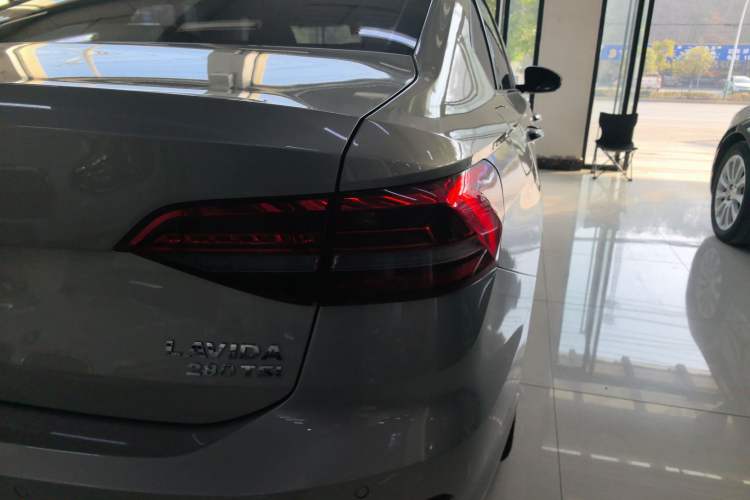 Used Volkswagen Lavida 2019 280TSI DSG Luxury Edition China VI Standard
