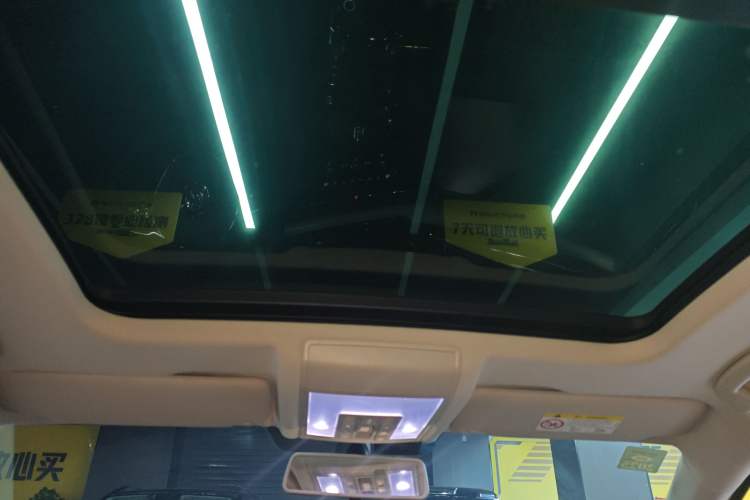 Used Volkswagen Passat 2019 330TSI Luxury Edition China VI Standard
