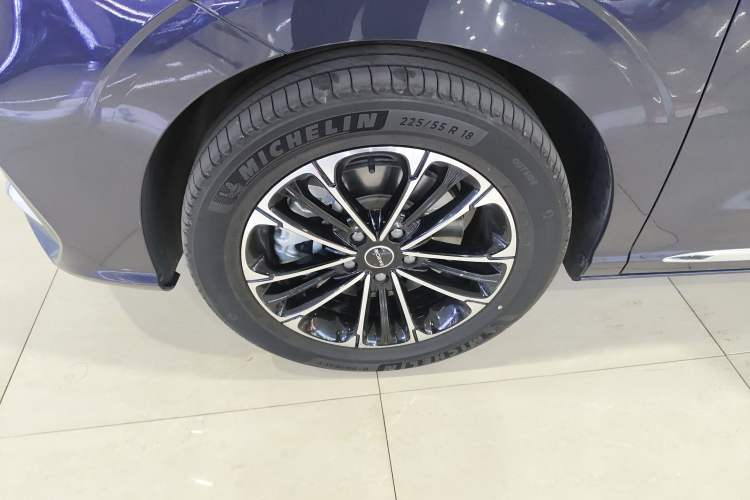 Used Roewe iMAX8 2022 400TGI Prestige Edition
