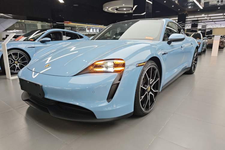 Used Porsche Taycan 2022-Year Updated Taycan
