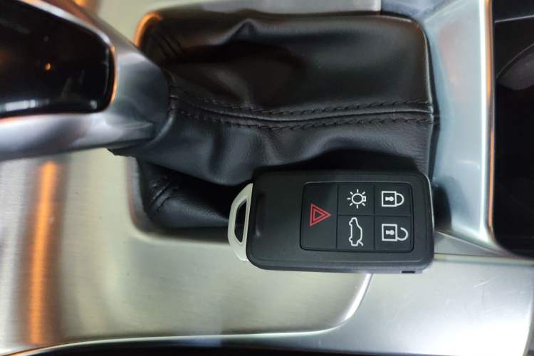 Used Volvo S60 2018 S60L T3 Smart Progress Edition
