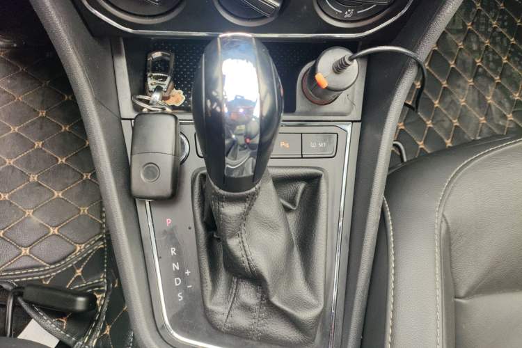 Used Volkswagen Lavida 2017 1.6L Automatic Comfort Edition
