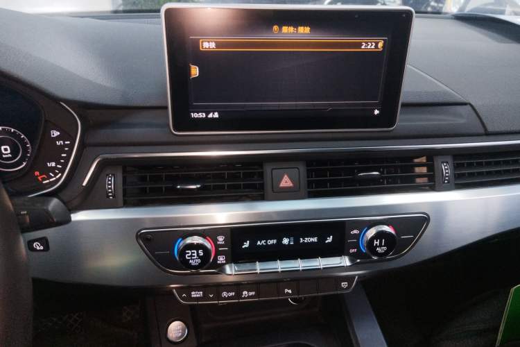 Used Audi A4L 2018 30th Anniversary Edition 40 TFSI Fashion Model
