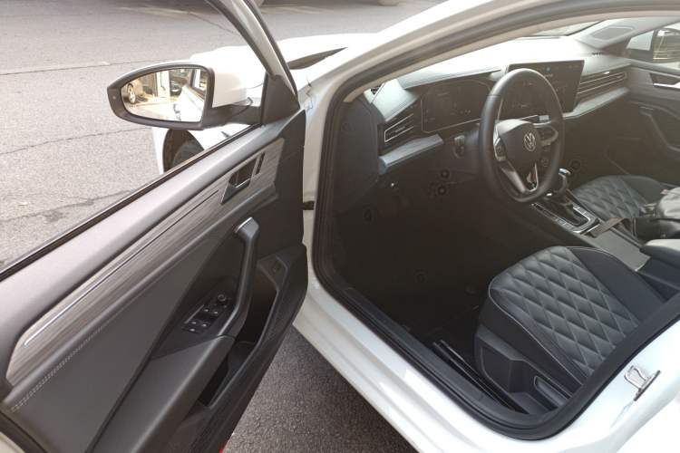 Used Volkswagen Sagitar 2023 300TSI DSG Excellence Edition