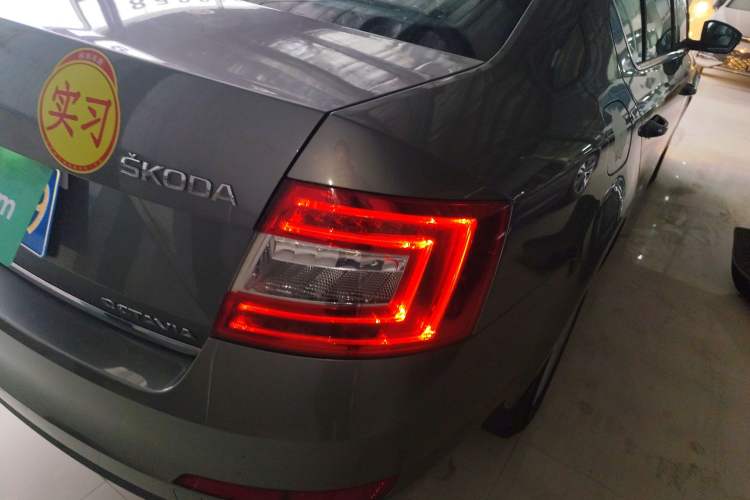 Used Skoda Octavia 2015 1.6L Automatic Yijun Edition
