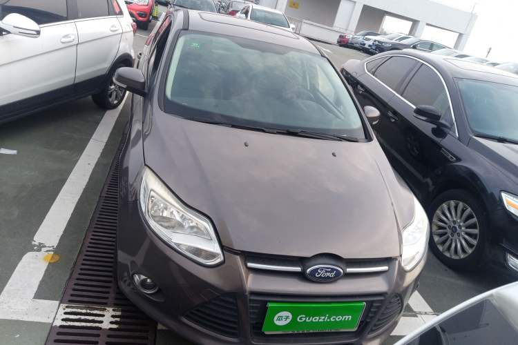 Used Ford Focus 2012 Sedan 1.6L Automatic Fashion Edition
