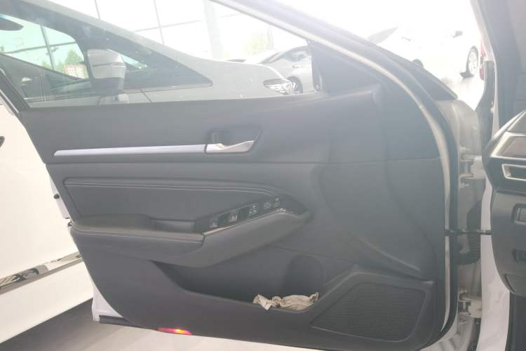 Used Nissan Teana 2022 2.0L XL-TLS Enjoyment Edition
