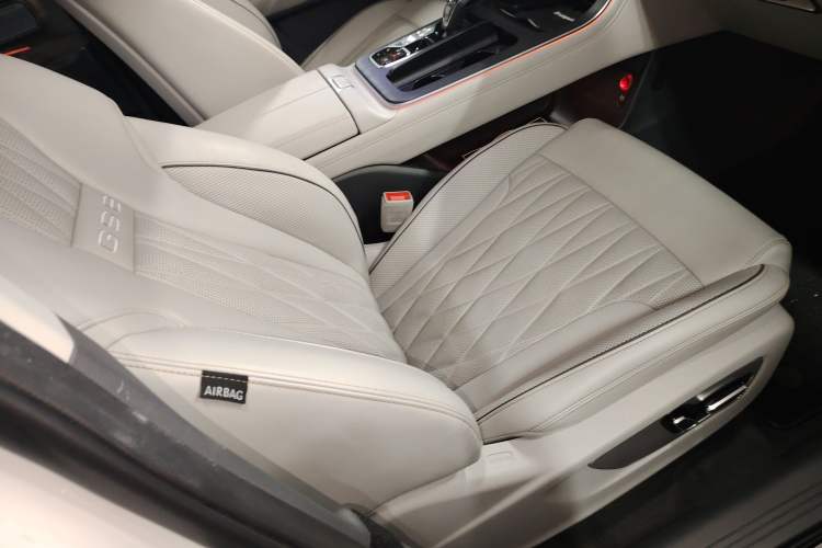 Used GAC Trumpchi GS8 2022 Flagship Series 2.0 TGDI Two-Wheel-Drive Prestige Edition (7 Seats)