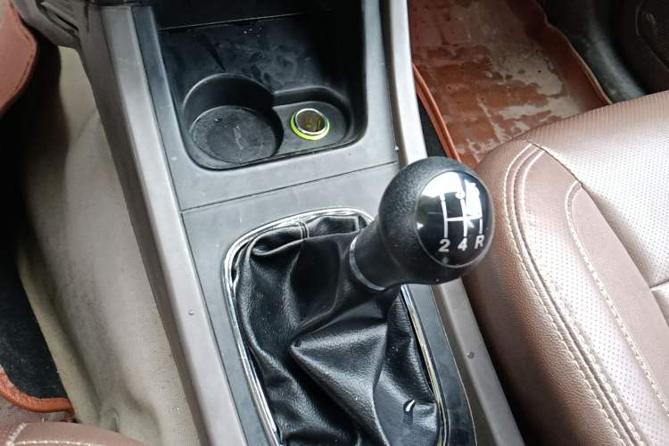 Used FAW Senya S80 2015 1.5L Manual 7-Seater Urban Edition