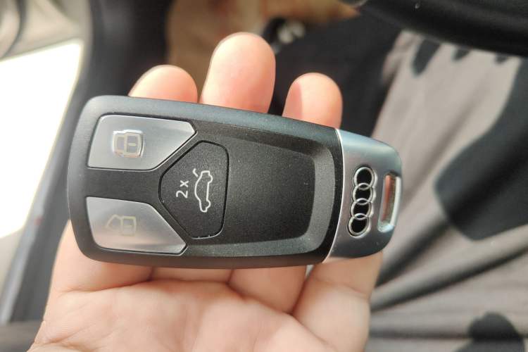 Used Audi A4L 2019 40 TFSI Fashion Edition China VI Emission Standard