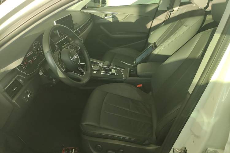 Used Audi A4L 2017 Plus 40 TFSI Style Edition