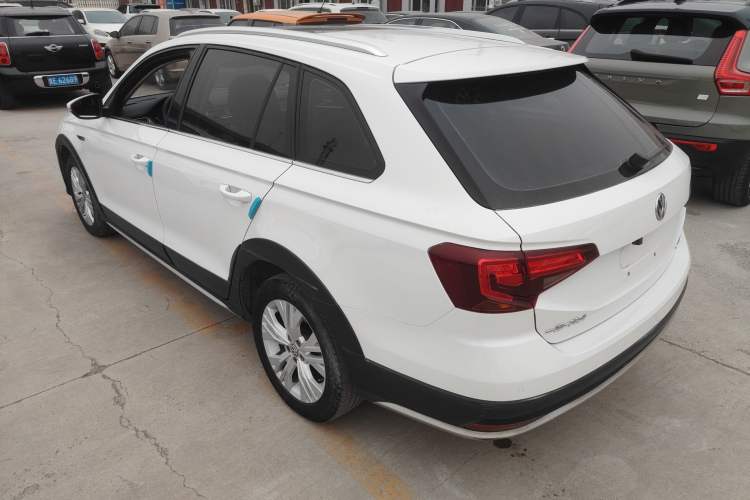 Used Volkswagen C-TREK 2017 1.6L Automatic Comfort Model
