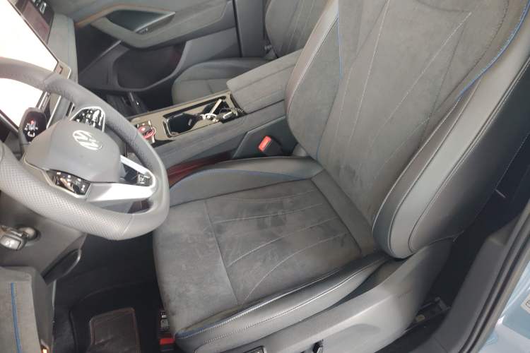 Used Volkswagen Tiguan L 2024 PRO 380TSI Four-Wheel Drive R-Line Prestige Edition
