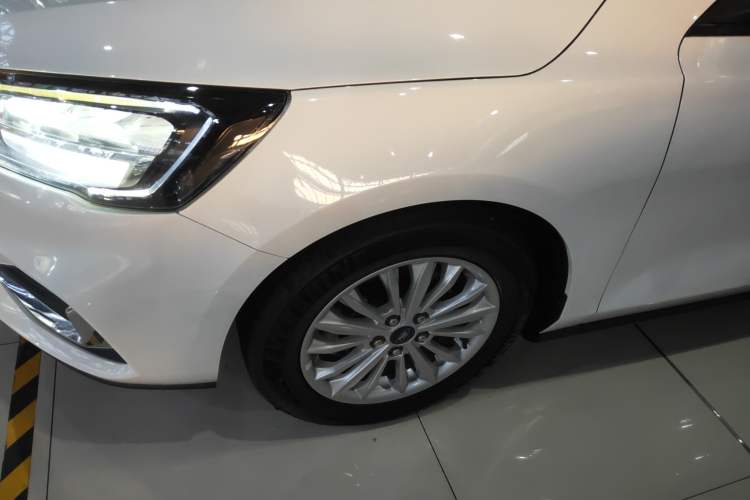 Used Ford Focus 2021 Sedan 1.5L Automatic Sharp Edition
