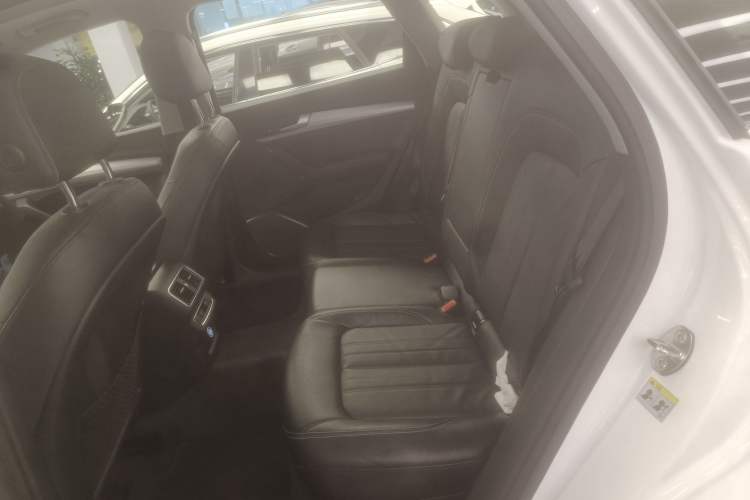 Used Audi Q5L 2020 Updated 40 TFSI Prestige Fashion Edition
