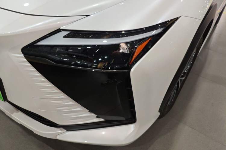 Used Lexus RZ 2023 450e All-Wheel Drive Luxury Edition
