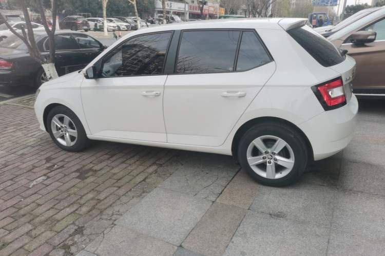 Used Skoda Fabia 2017 1.4L Automatic Car Enjoy Edition
