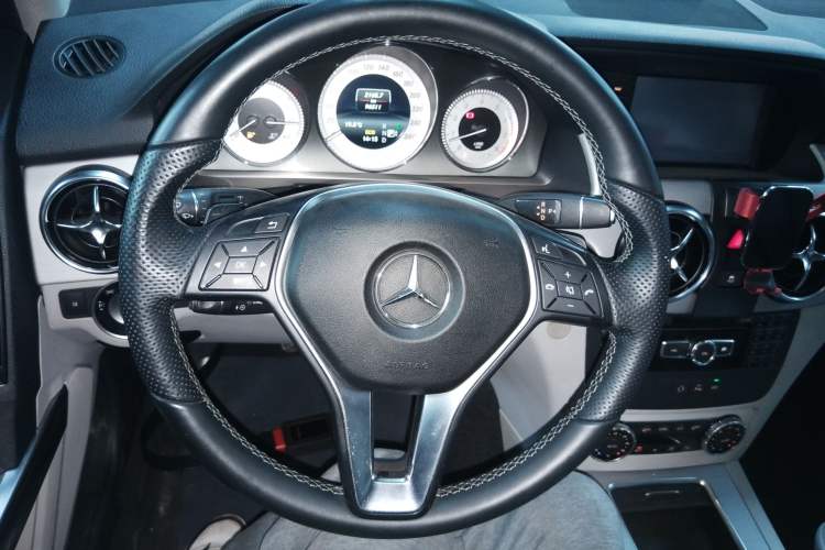 Used Mercedes-Benz GLK-Class 2014 GLK 260 4MATIC Dynamic Model