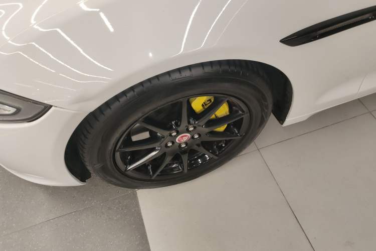 Used Jaguar XJ 2016 XJL 2.0T Two-Wheel-Drive Elegant Business Edition