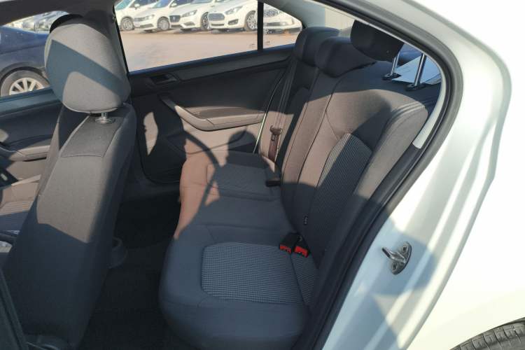 Used Volkswagen Santana 2016 1.6L Manual Fashion Edition