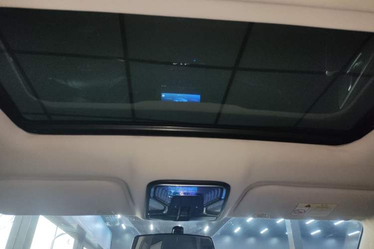 Used Changan CS55 2017 1.5T Manual Colorful Edition
