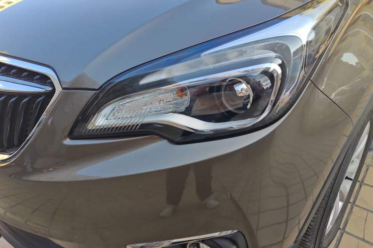 Used Buick Envision 2018 20T Two-Wheel-Drive Elite Model
