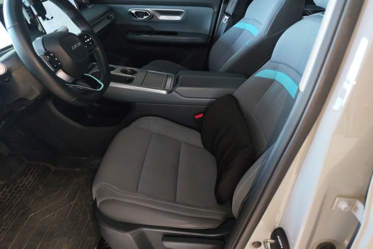 Used AION Y 2023 Younger