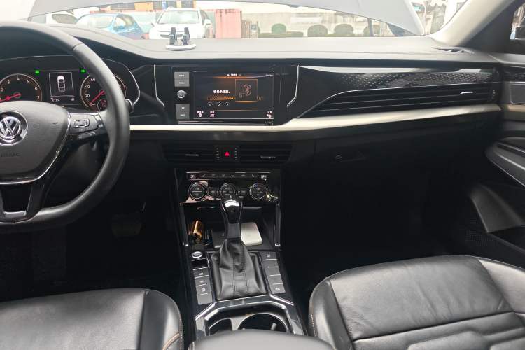 Used Volkswagen Passat 2019 330TSI Elite Edition China VI
