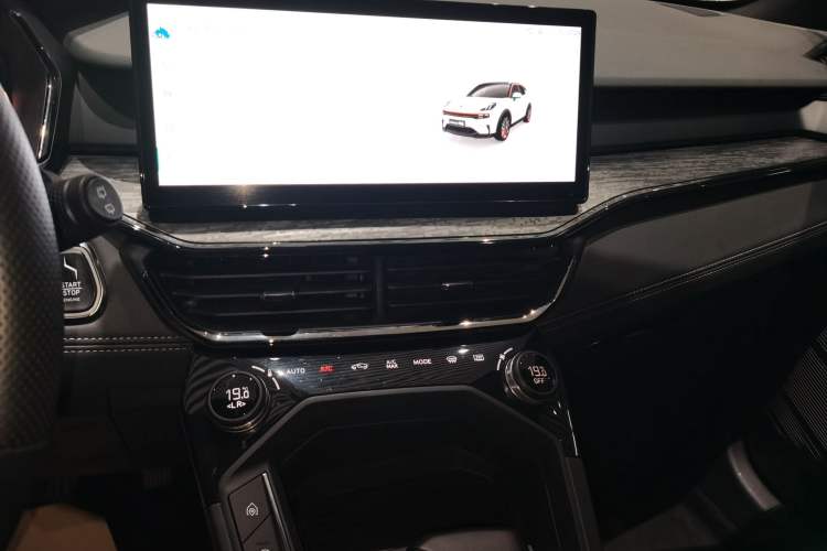 Used Lynk & Co 06 2023 Remix 1.5T JinPro