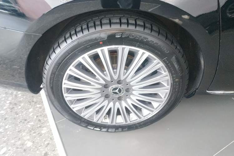 Used Mercedes-Benz E-Class 2023 Updated E 300 L Fashion Edition
