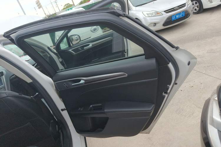 Used Ford Mondeo 2018 EcoBoost 200 Stylish Model
