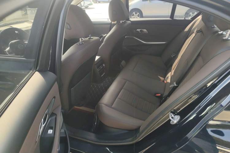 Used BMW 3 Series 2021 Second Facelift 325i M Sport Night Edition Package
