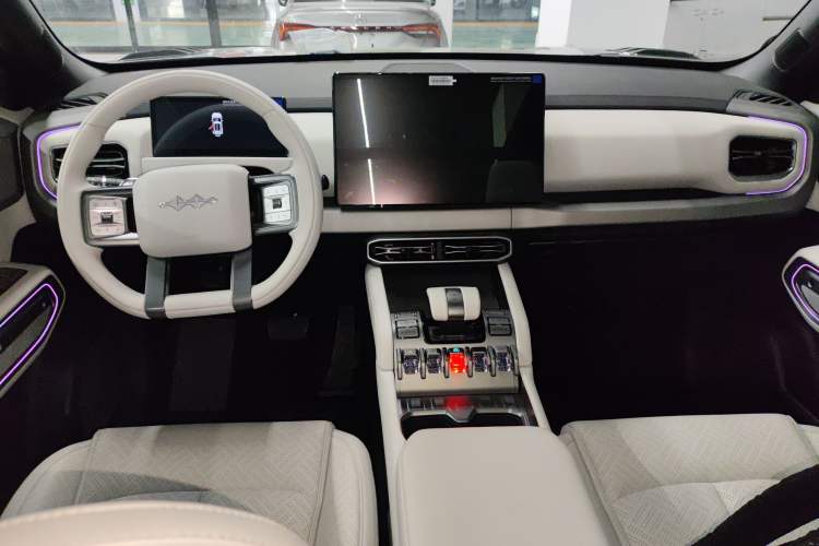 Used Formula Leopard Titanium 3 2025 501 km Range Rear-Wheel Drive Intelligent Driving Max Edition
