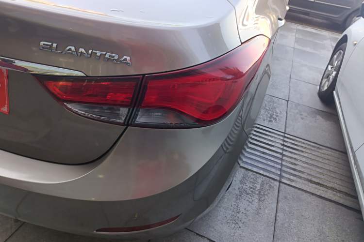 Used Hyundai Elantra 2016 1.6L Automatic Smart Version
