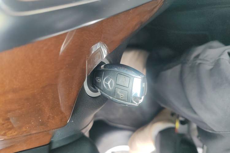 Used Mercedes-Benz M-Class 2014 ML 400 4MATIC Dynamic Model